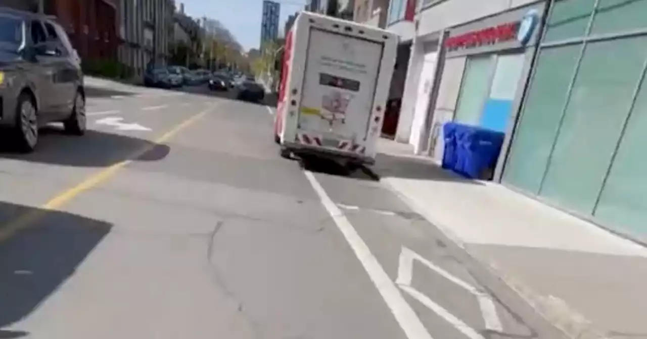 Toronto parking cop calls out Canada Post for ignoring city's traffic laws