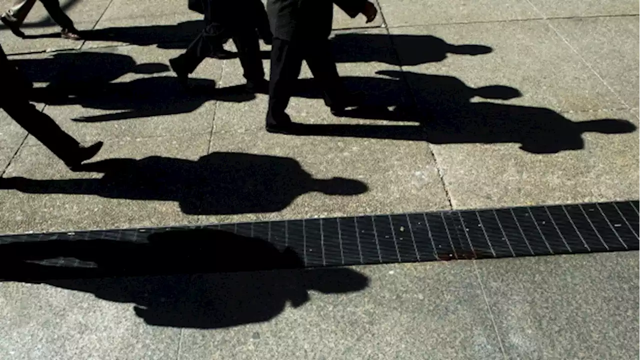 Canadians still pessimistic on economy, but outlook improving: Report - BNN Bloomberg