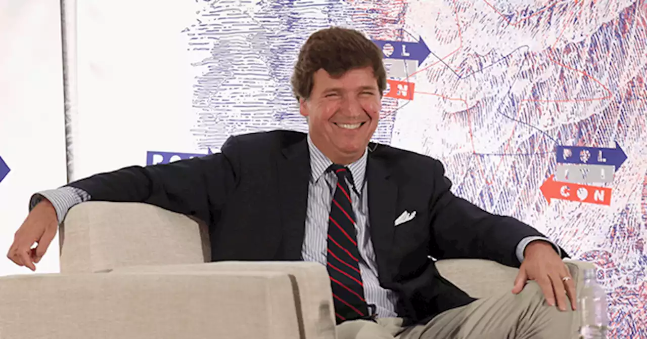 Conservatives Applaud Tucker Carlson for Launching Twitter Show