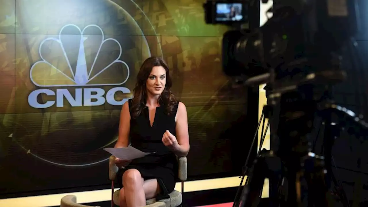 CNBC parts ways with anchor who filed sexual harassment claim against former NBCUniversal CEO | CNN Business