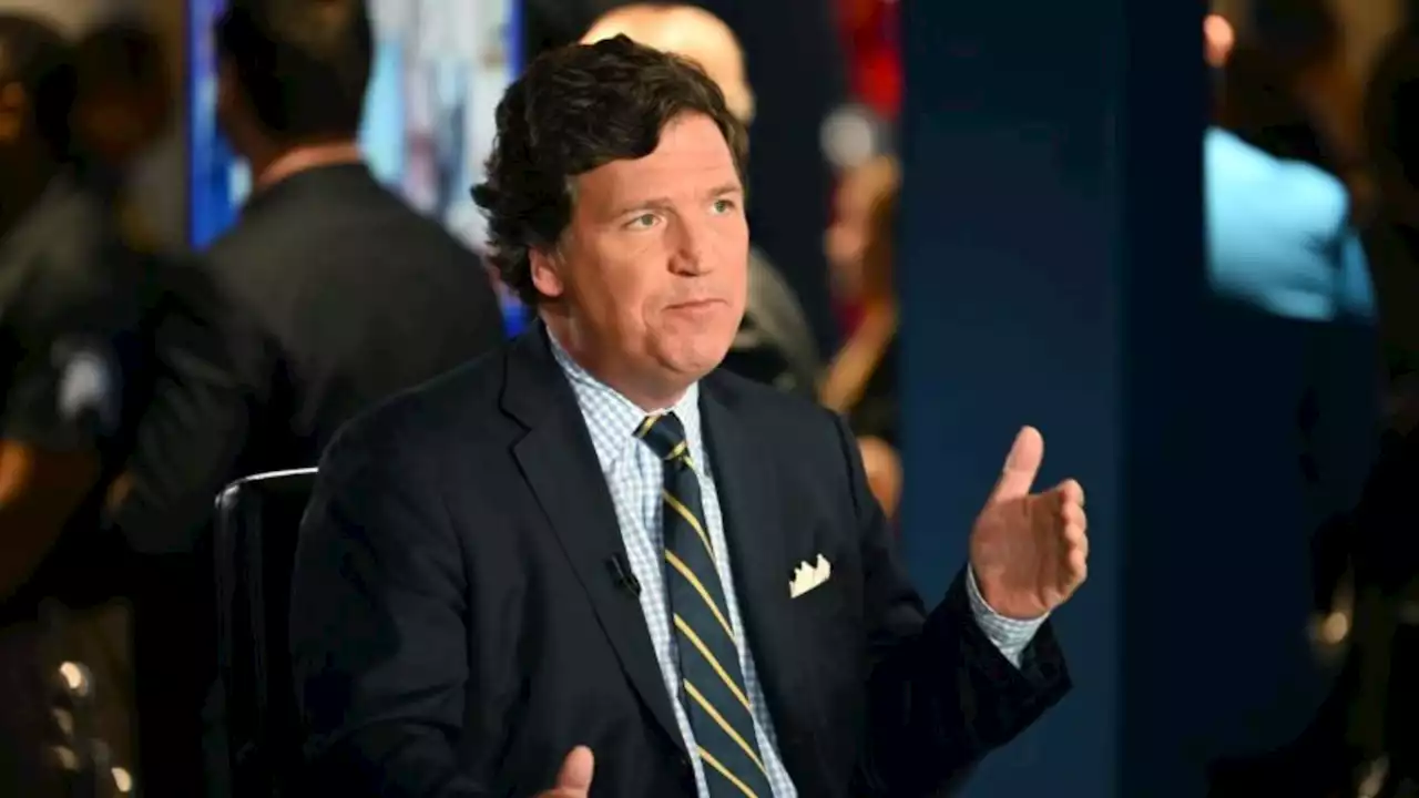 Tucker Carlson anuncia que relanzará su programa en Twitter