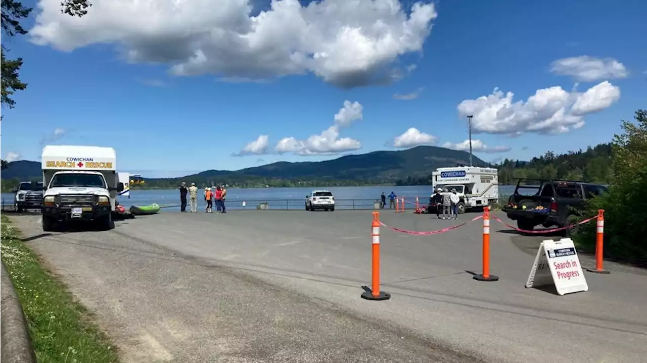 Rescuers searching for boater missing in Cowichan Valley