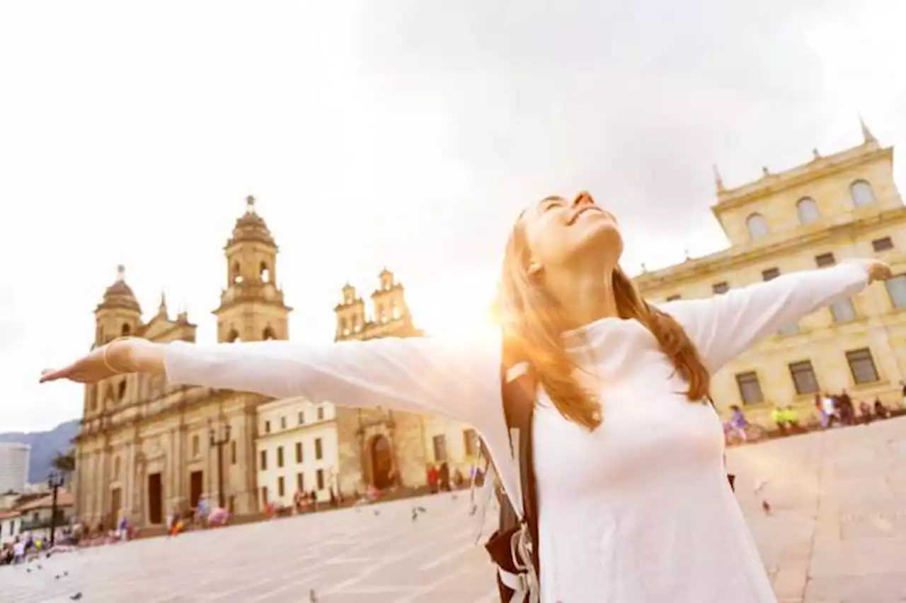 Crece la llegada de turistas extranjeros a Colombia: cifras y destinos más visitados