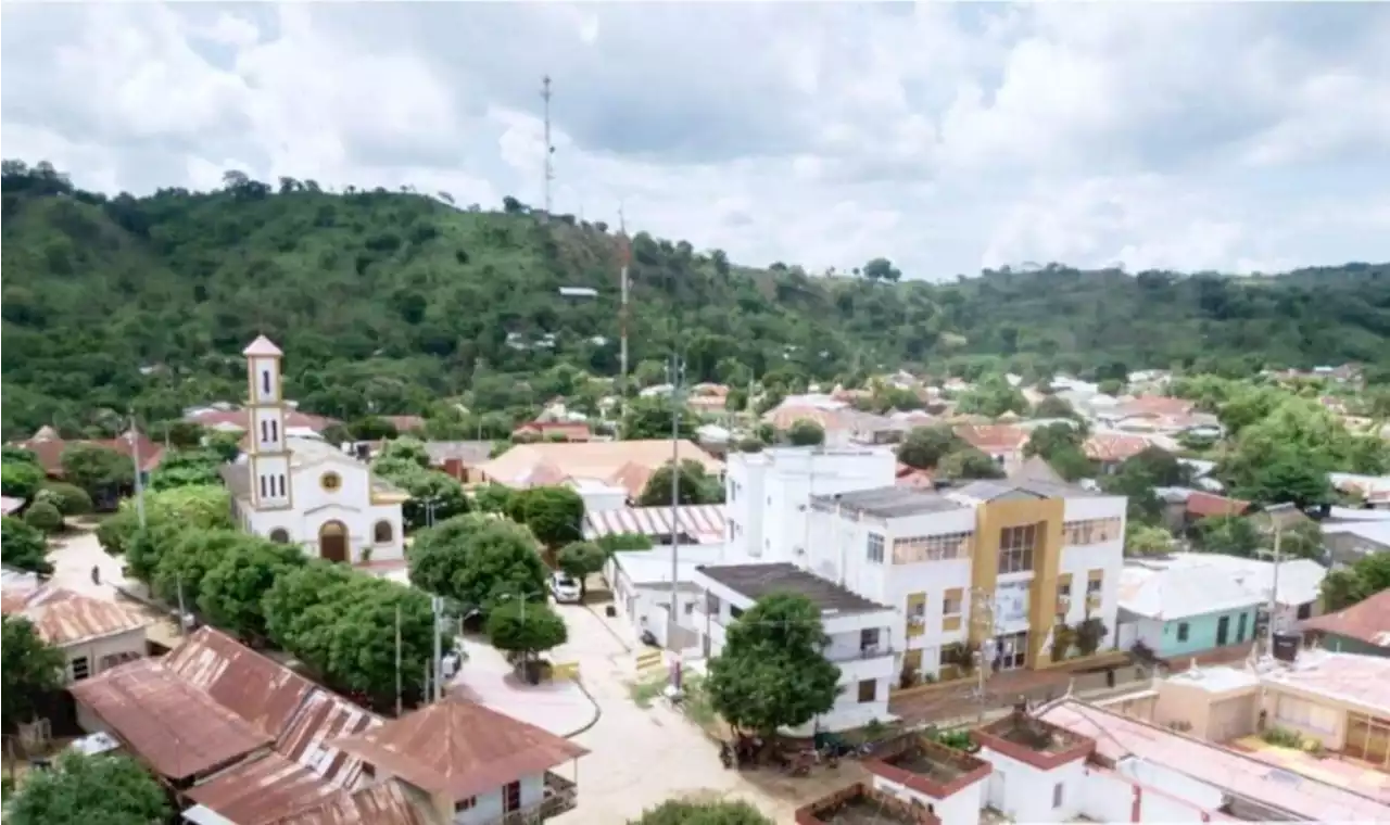 ‘Respiramos candela’: habitantes de El Guamo, el municipio que vive a 44 grados