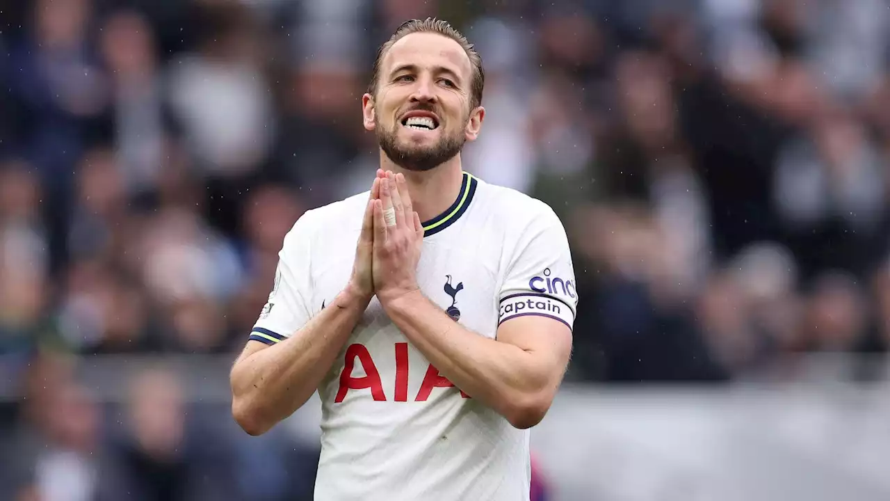 Harry Kane drops hint he will turn down a transfer to Man Utd and stay at Tottenham