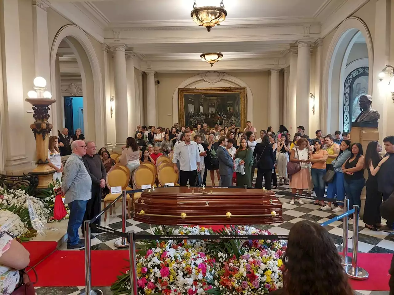 Corpo do ex-deputado federal David Miranda é velado na Câmara de Vereadores do Rio