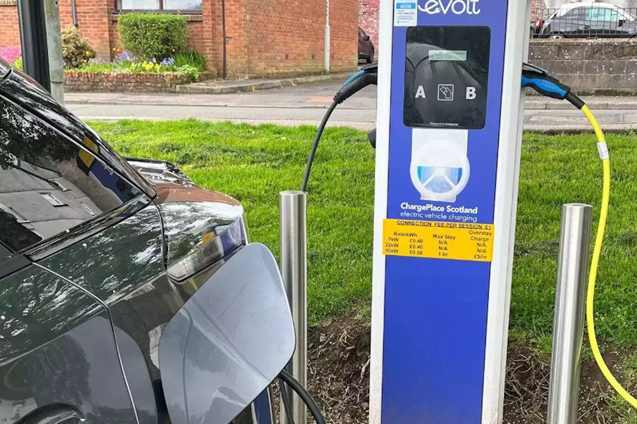 Electric vehicle owners to pay to use chargers in one council area