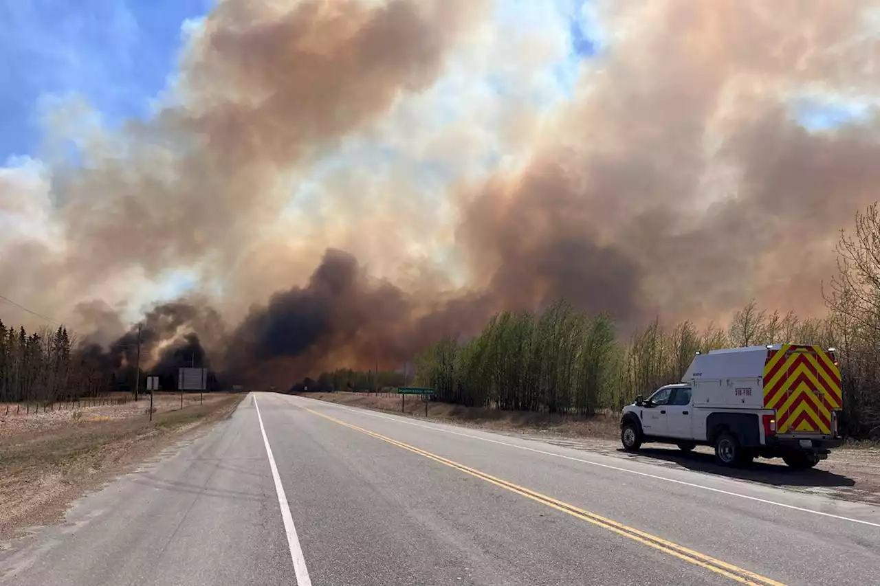 At least three Alberta municipalities asked UCP government to keep aerial wildfire fighters program