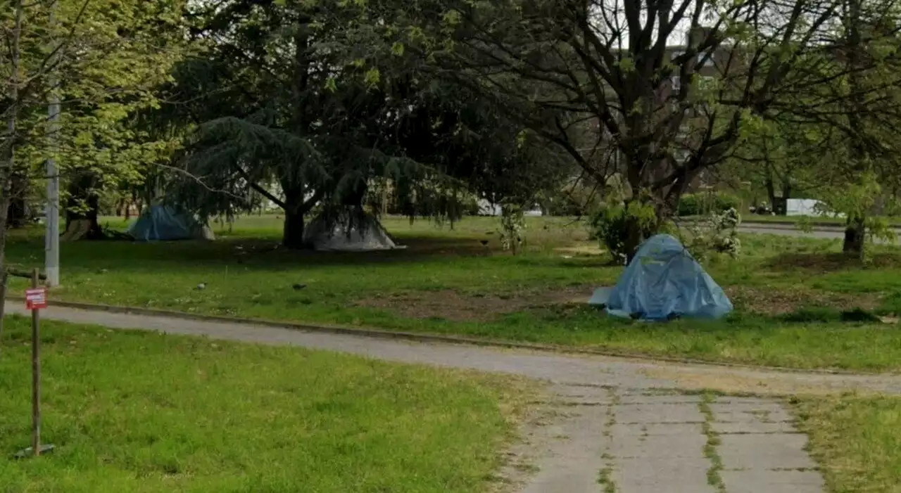 Stuprata a Milano, fermato un uomo di 32 anni: la trappola del riparo in una tenda, poi la violenza