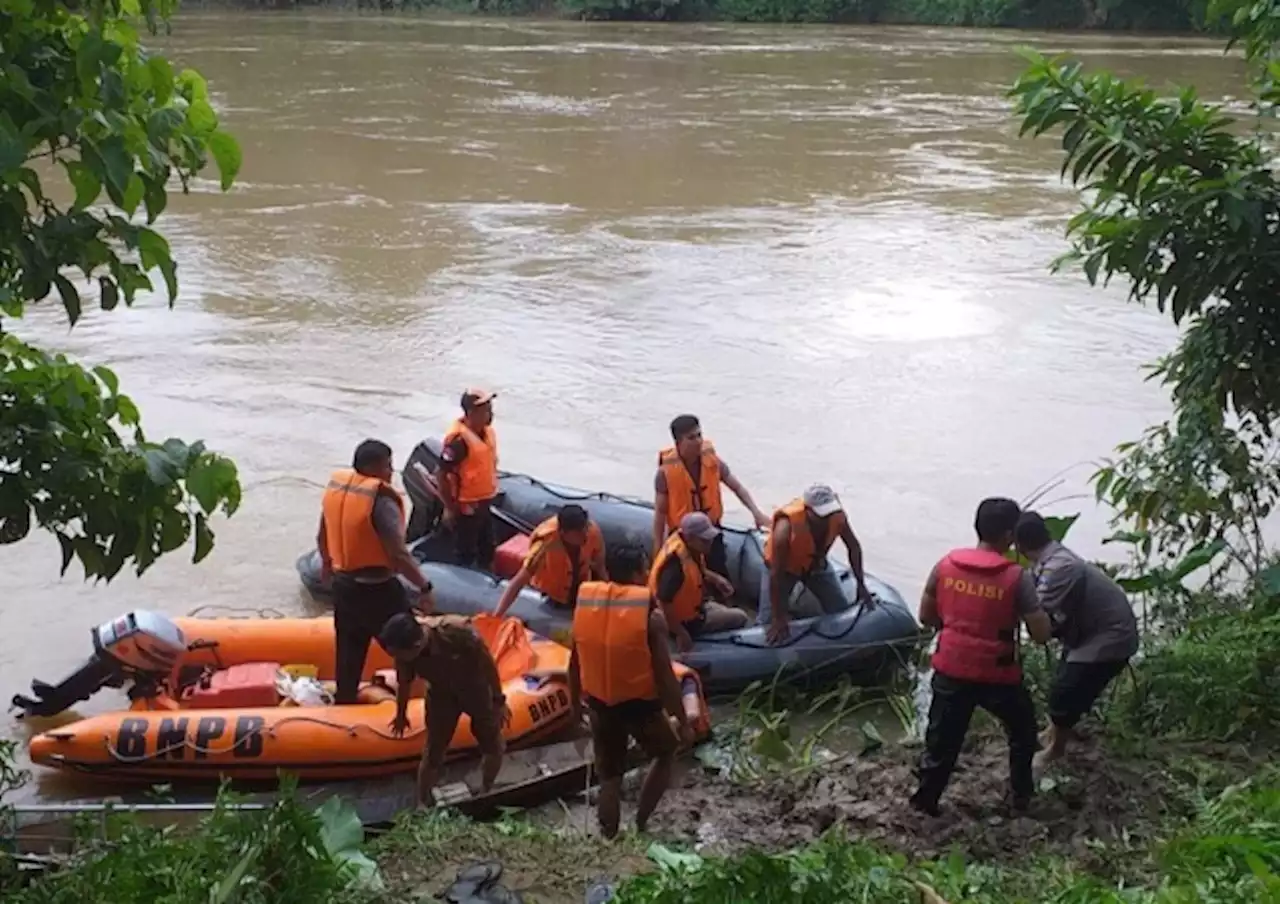 Lompat dari Jembatan Sungai Batanghari, Tim SAR Cari IRT ke Perbatasan Provinsi