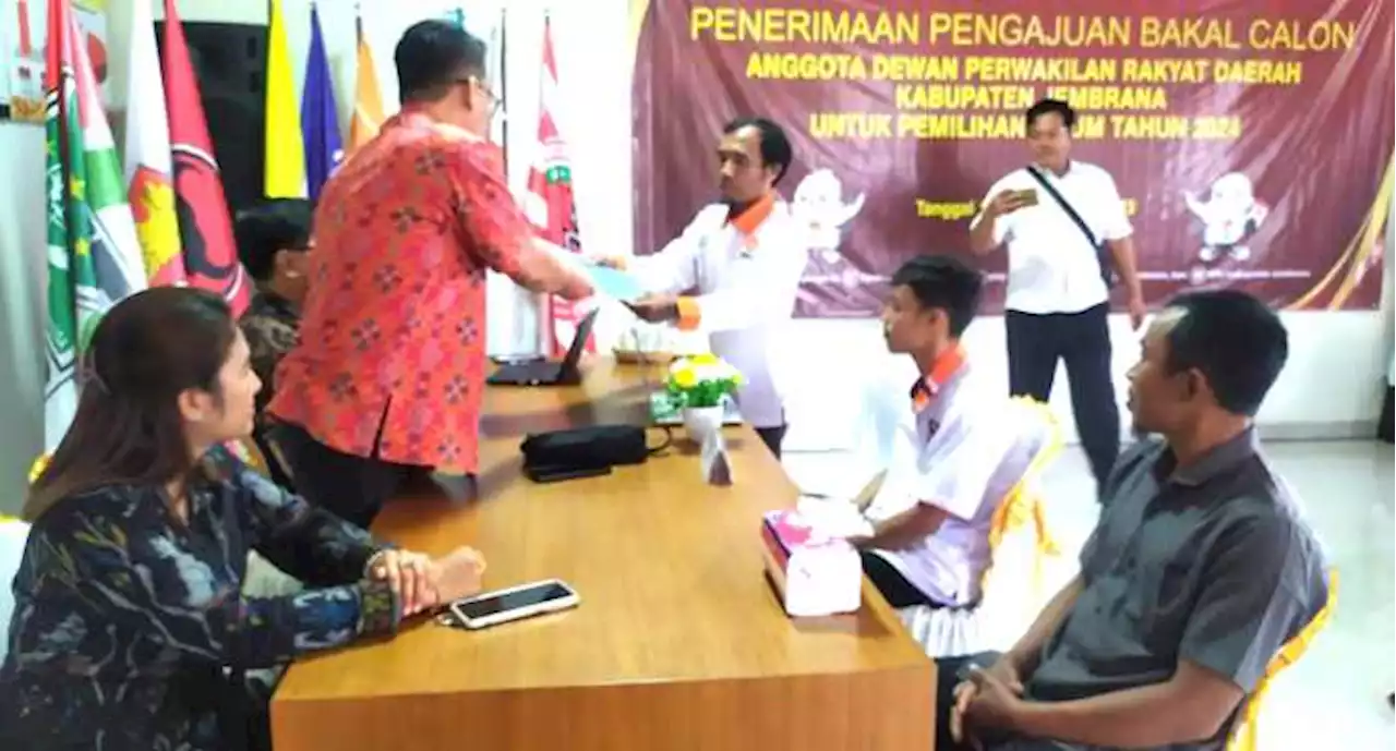 Setelah 9 Hari Tanpa Pendaftar Bacaleg, akhirnya PKS Jembrana Pendaftar Pertama