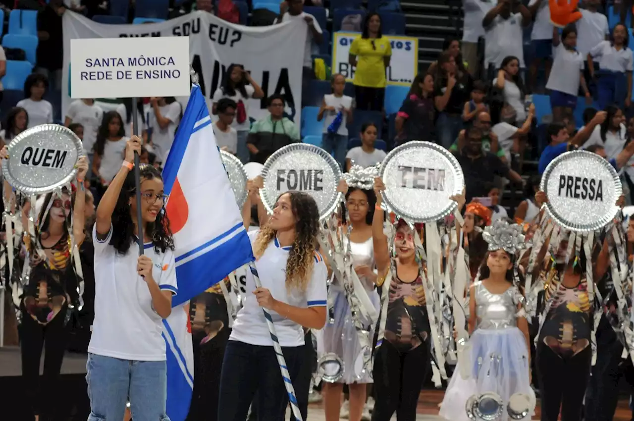 Santa Mônica domina início do Intercolegial com títulos de campeão do Desfile de Abertura e de melhor torcida