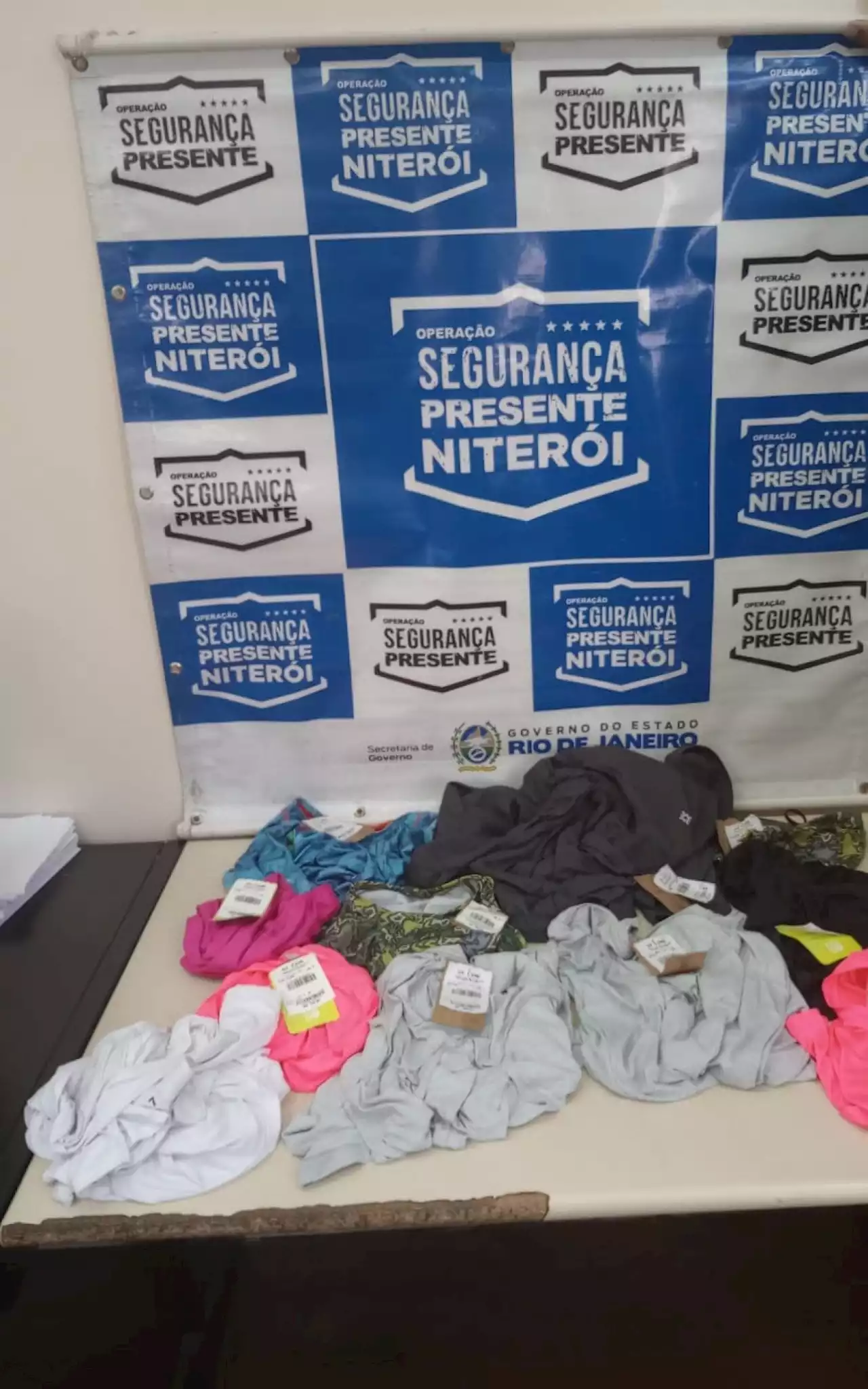 Segurança Presente prende casal por furto de roupas em Niterói | Rio de Janeiro | O Dia