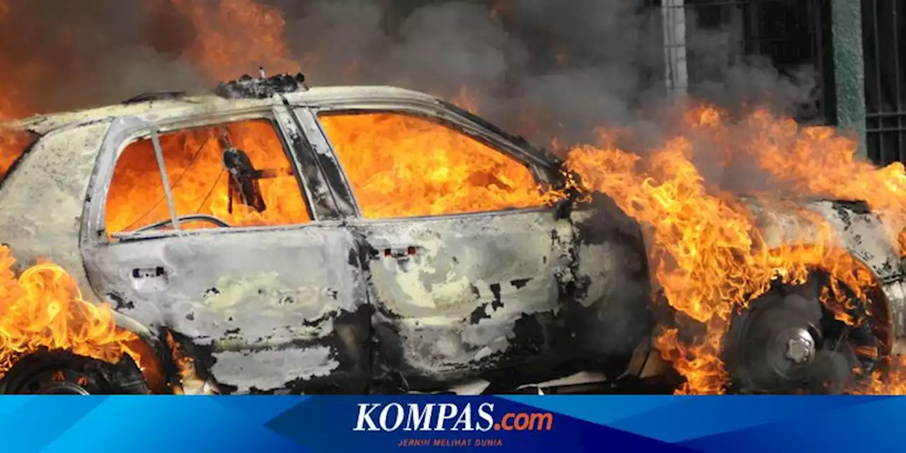 Penemuan KTP Ungkap Kronologi Mobil Ojek Online Terbakar dan Sopirnya Tewas