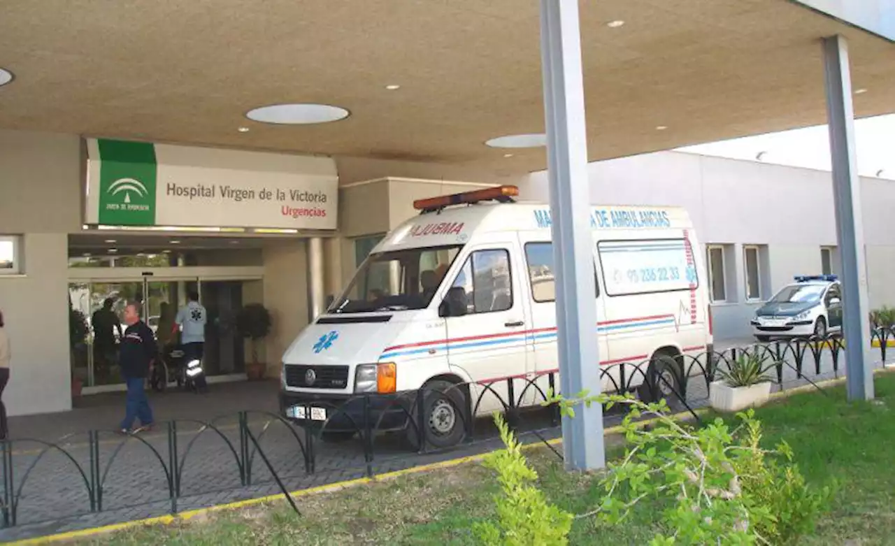 Detenido tras intentar agredir a tres médicos en el Clínico de Málaga porque le iba a atender una mujer