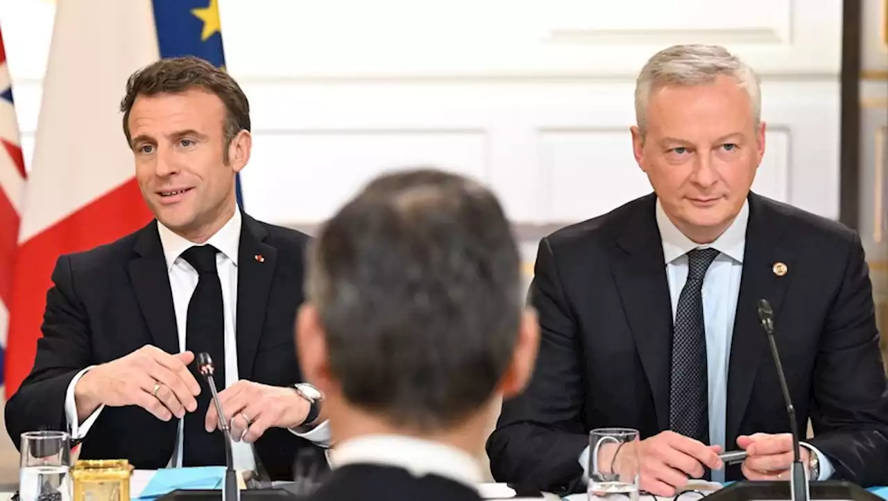 'Ça ne fait pas sérieux' : Emmanuel Macron agacé par le livre érotique de Bruno Le Maire