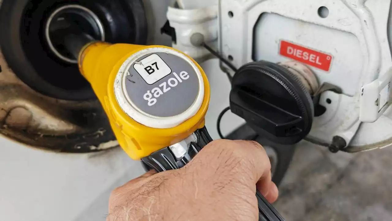 Carburants : des 'marges explosives' pour 'rattraper les pertes' dénoncées par une association de consommateurs