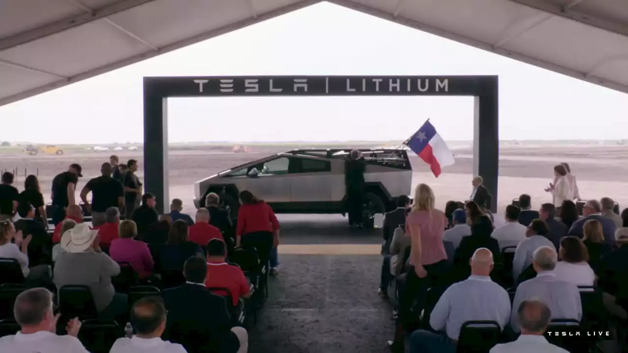 Tesla Cybertruck Might Need This Rack to Carry the Weight of Expectations—or Shovels