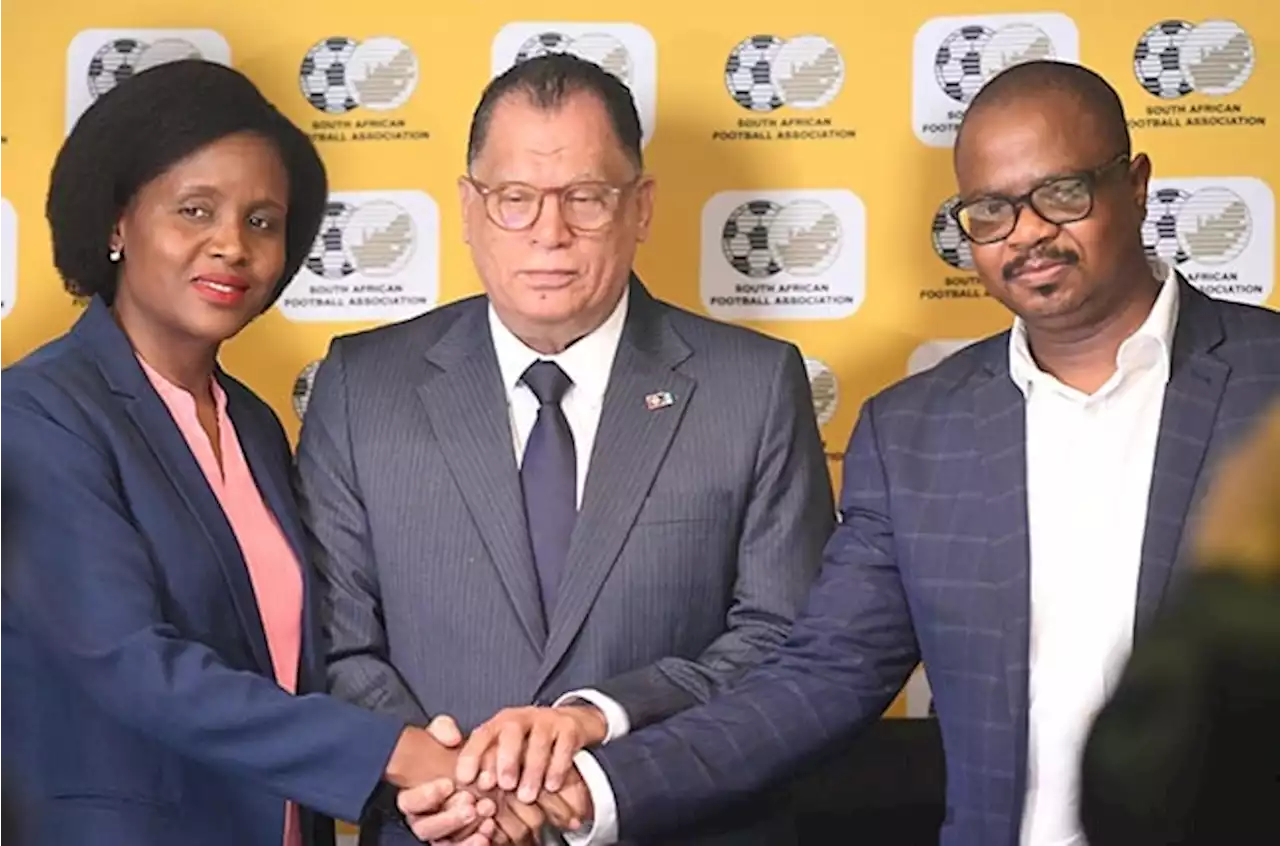 Khanyiso Tshwaku | SAFA's quick CEO replacement is like celebrating a fish for swimming | Sport