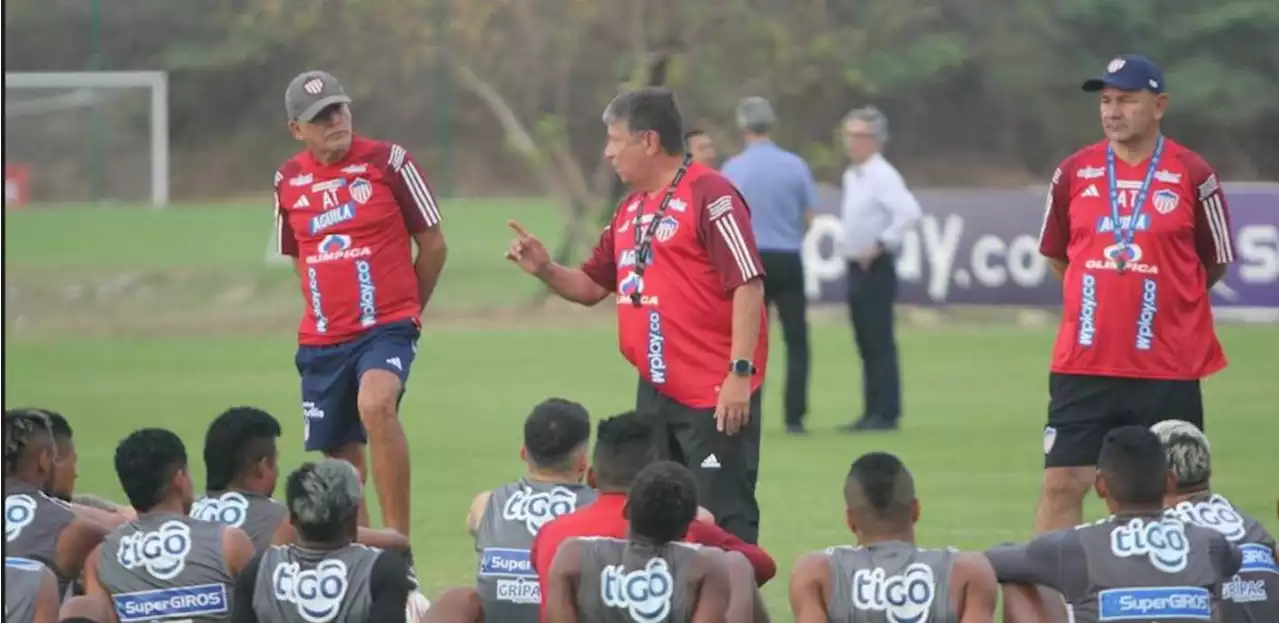 'Bolillo' tendría en la mira a otros 4 jugadores del Junior que se habrían enrumbado - Pulzo