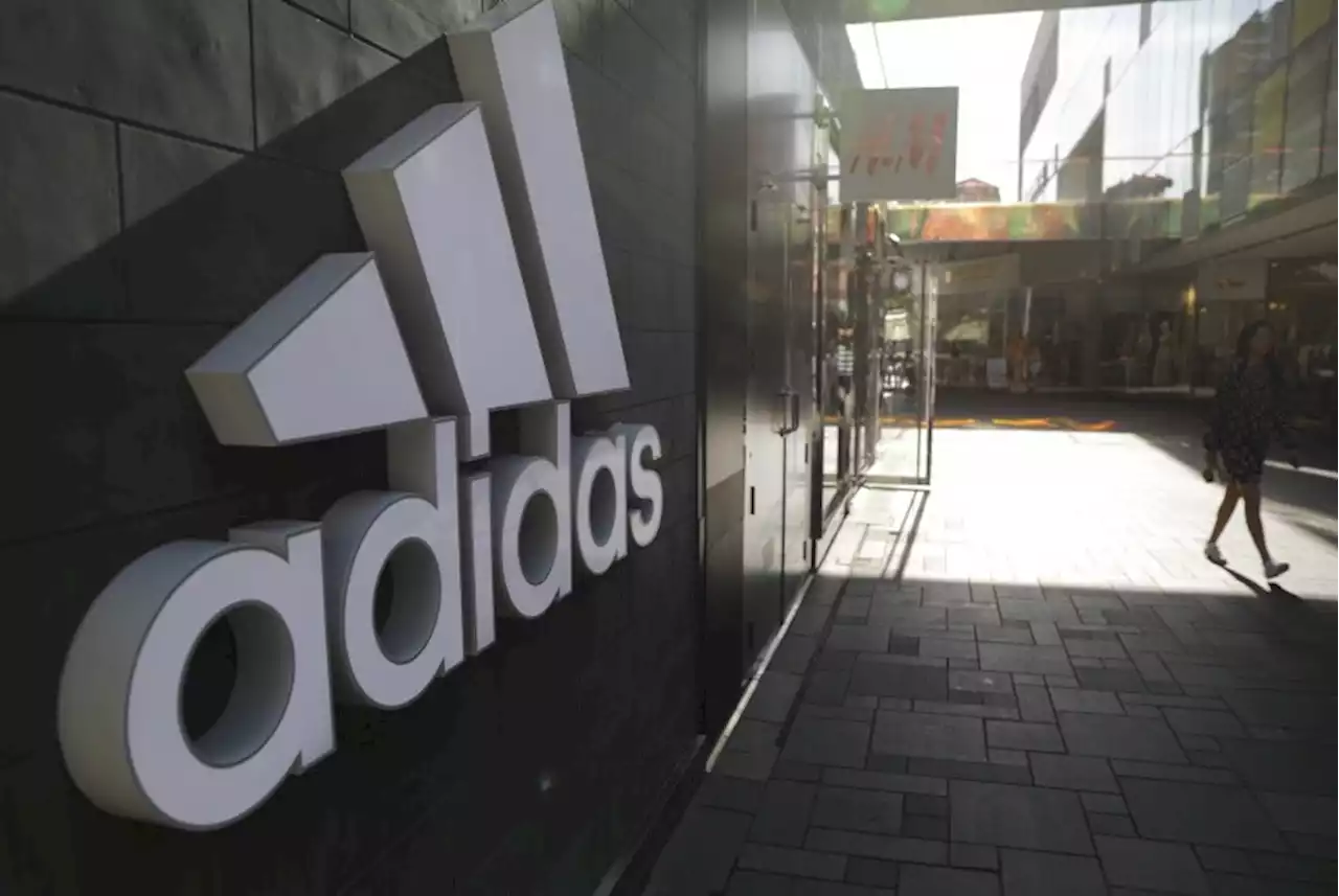 Adidas Disebut Untung Jelang Piala Dunia, Buruh Keluhkan PHK Sepihak |Republika Online