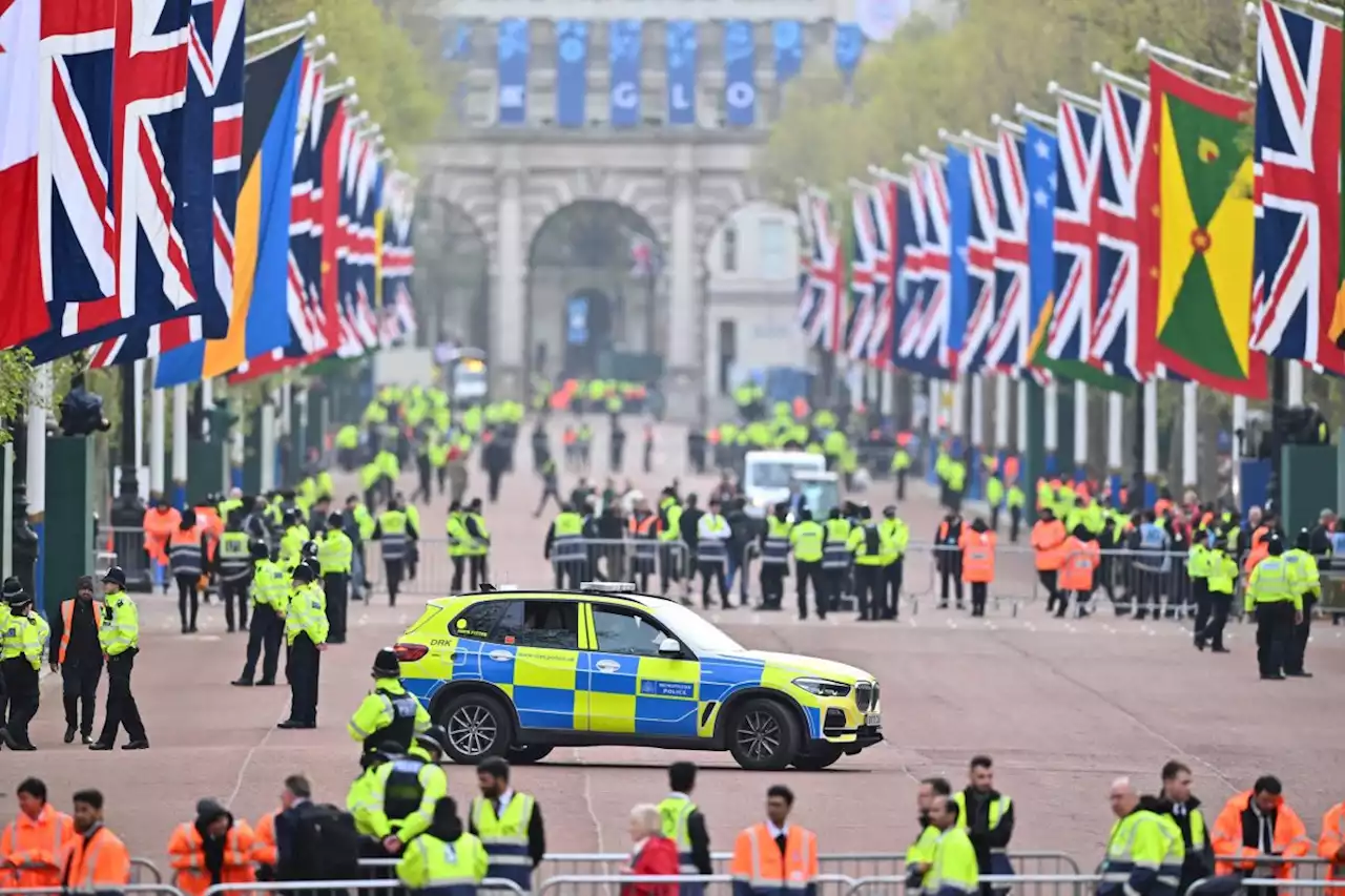 Council calls for Met to apologise for arrest of volunteers handing out rape alarms