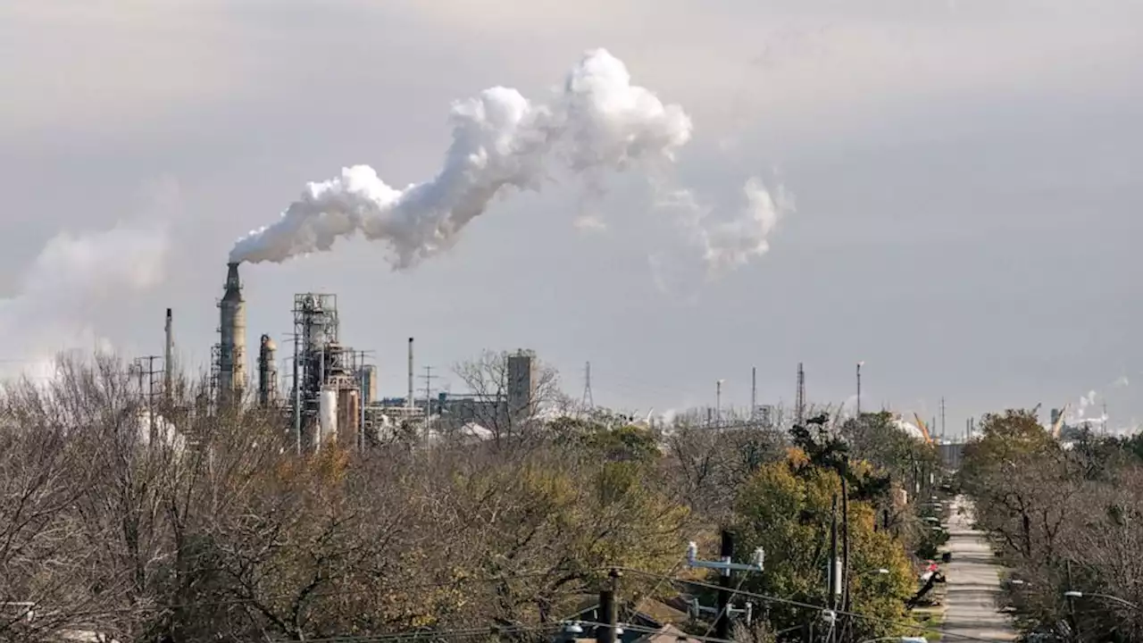 EPA to regulate emissions, pollutions coming from power plants for 1st time