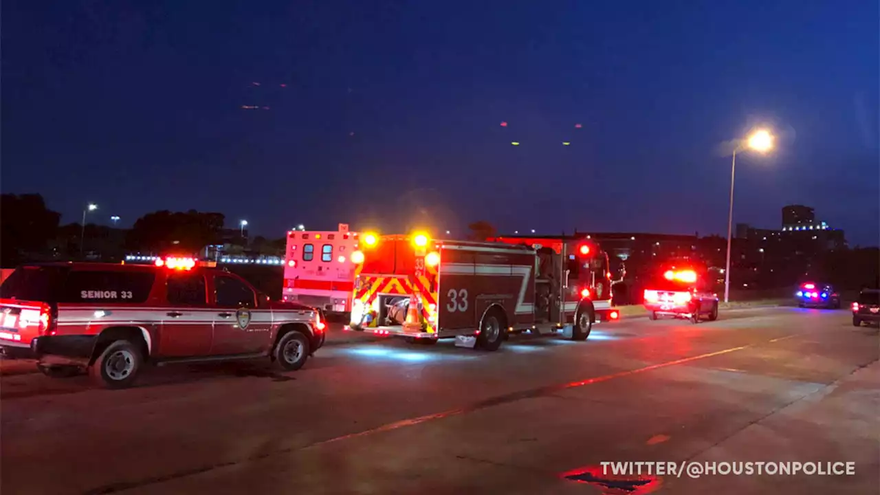 Man lost in Brays Bayou after trying to help someone in the water, Houston police say