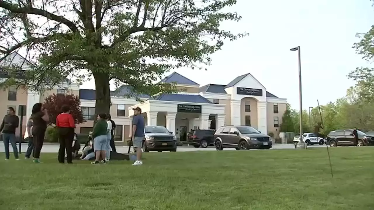 Bus of migrants from New York City arrives in Orange County, NY