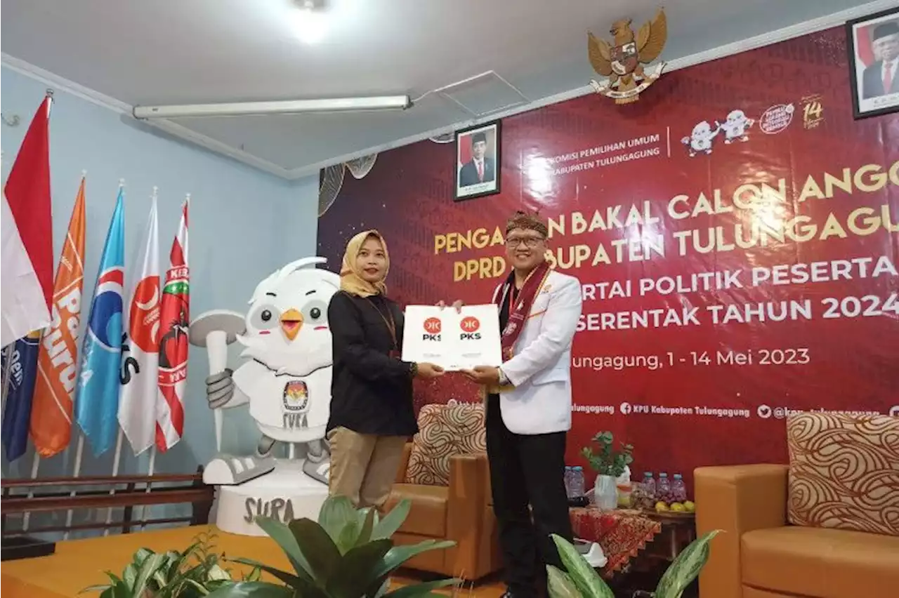 PKS daftarkan 50 caleg ke KPU Tulungagung