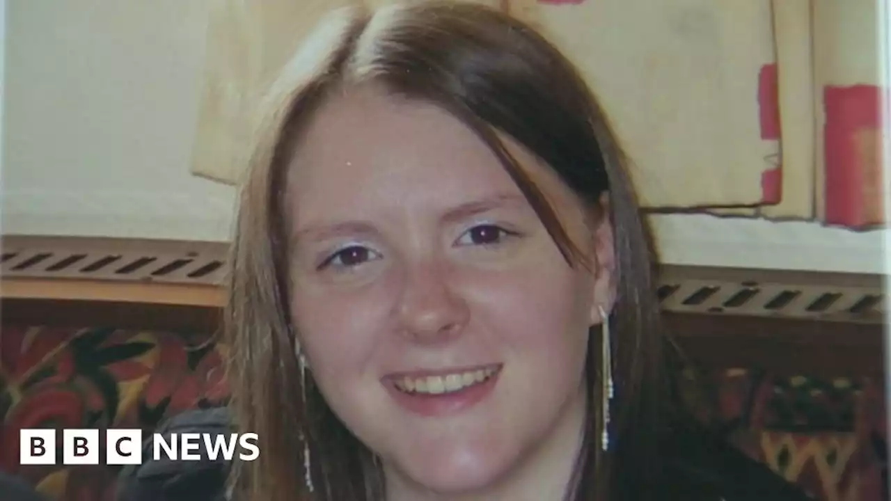 Sarah Moore: Medics 'did not fully consider risk to mum's life'