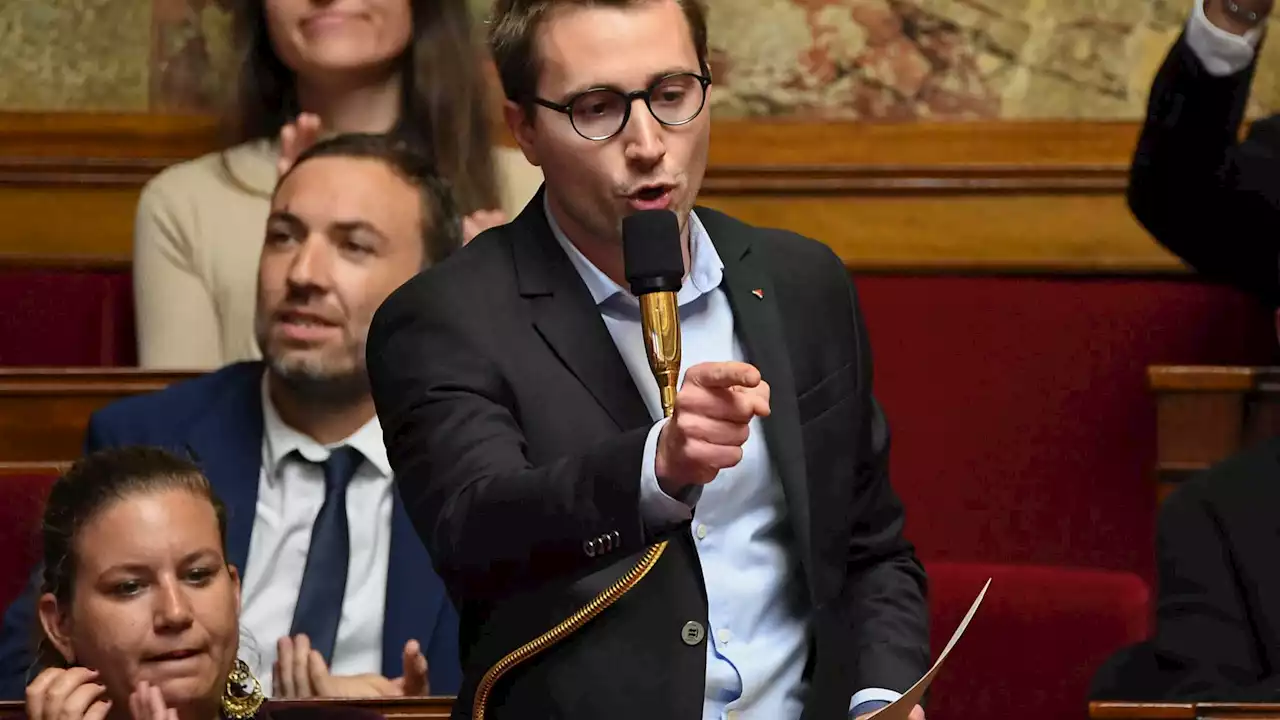 Le député LFI Antoine Léaument 'invite les maires de France à décrocher les portraits de Macron'