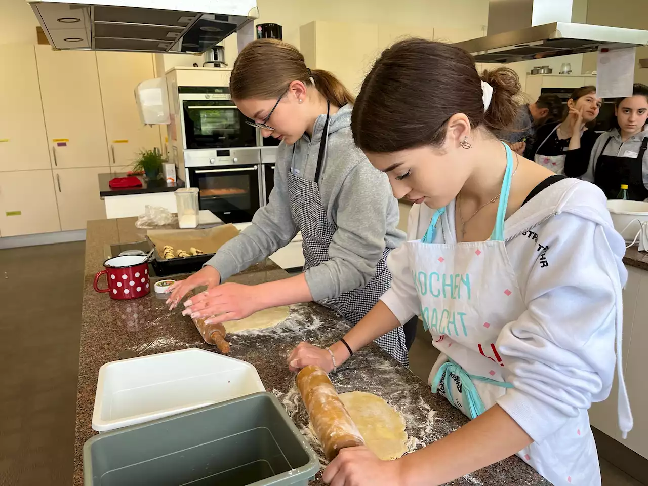 Baklava und Stolpersteine: Schüler lernen jüdische Kultur kennen