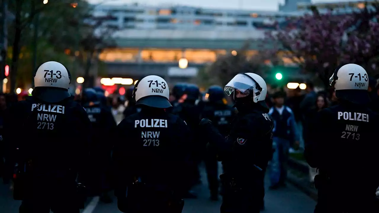 Innensenatorin „stolz“ auf Polizei wegen friedlichem 1. Mai - B.Z. – Die Stimme Berlins