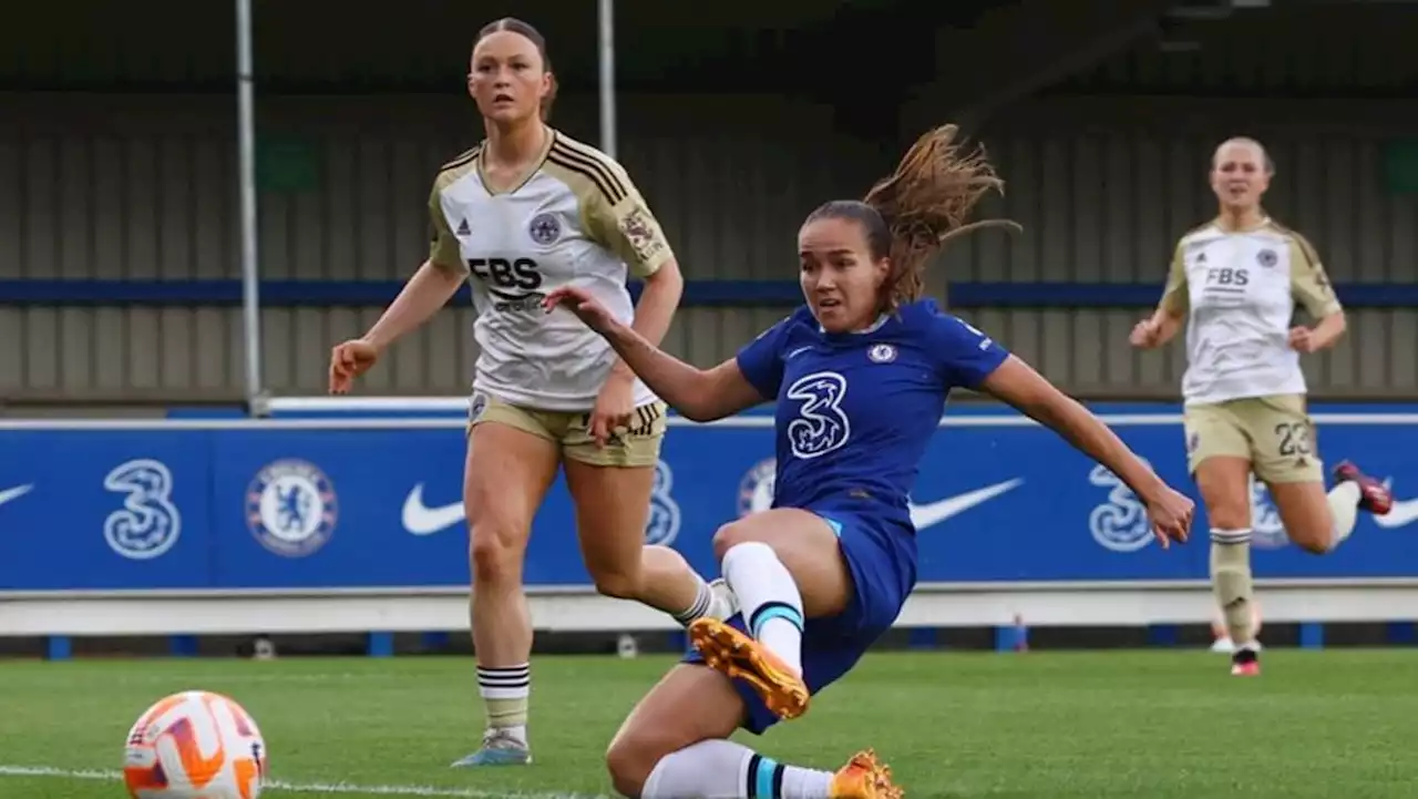 Chelsea hammer Leicester to close on Man United in WSL title race