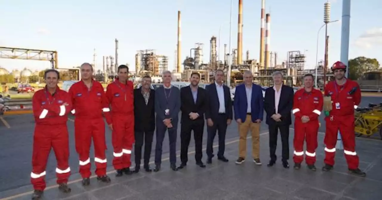 Scioli y el intendente Ferraresi recorrieron una refiner�a de Raizen en Dock Sud�