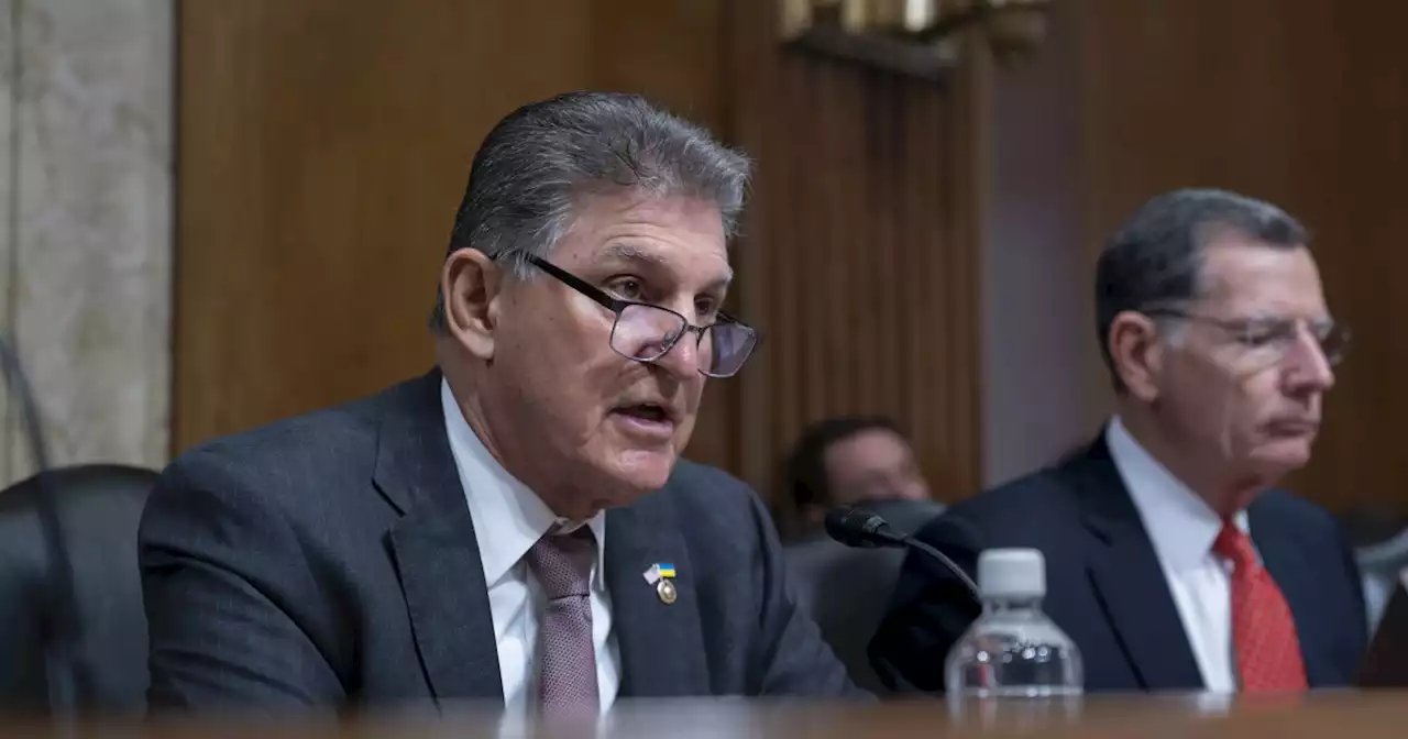 Manchin stokes rumors he could challenge Biden in 2024 with Iowa gathering