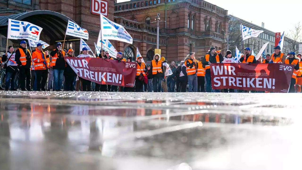 EVG und Deutsche Bahn: 50-Stunden-Streik soll Bahn von Sonntag- bis Dienstagabend lahmlegen