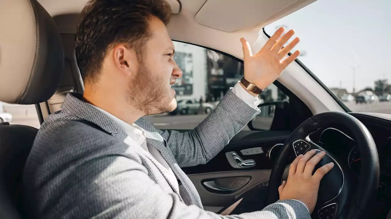 Klimaproteste: Autofahrer wollen Rettungswagen weiterhin selbst blockieren