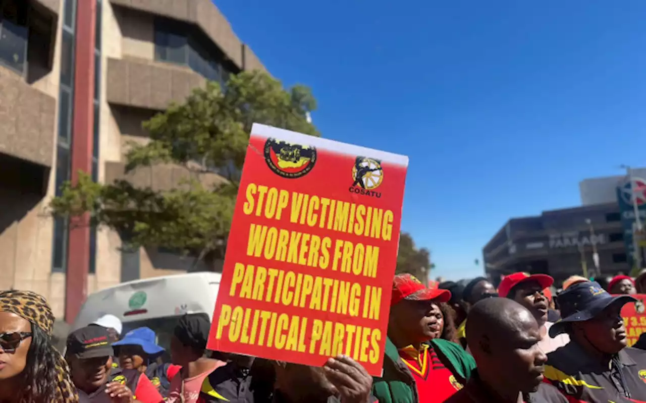 Samwu-affiliated workers up in arms over issues in Gauteng municipalities