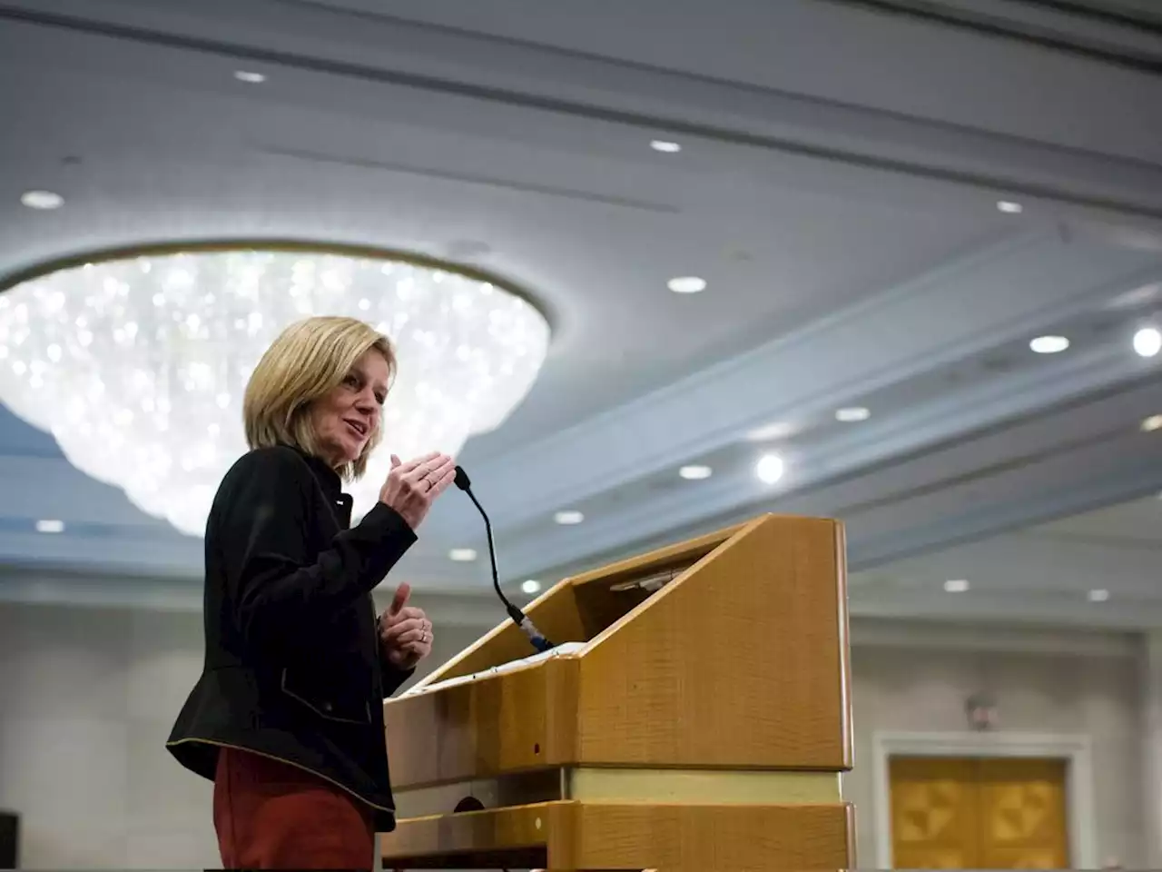 Trudeau’s oil and gas policies too harsh for Rachel Notley