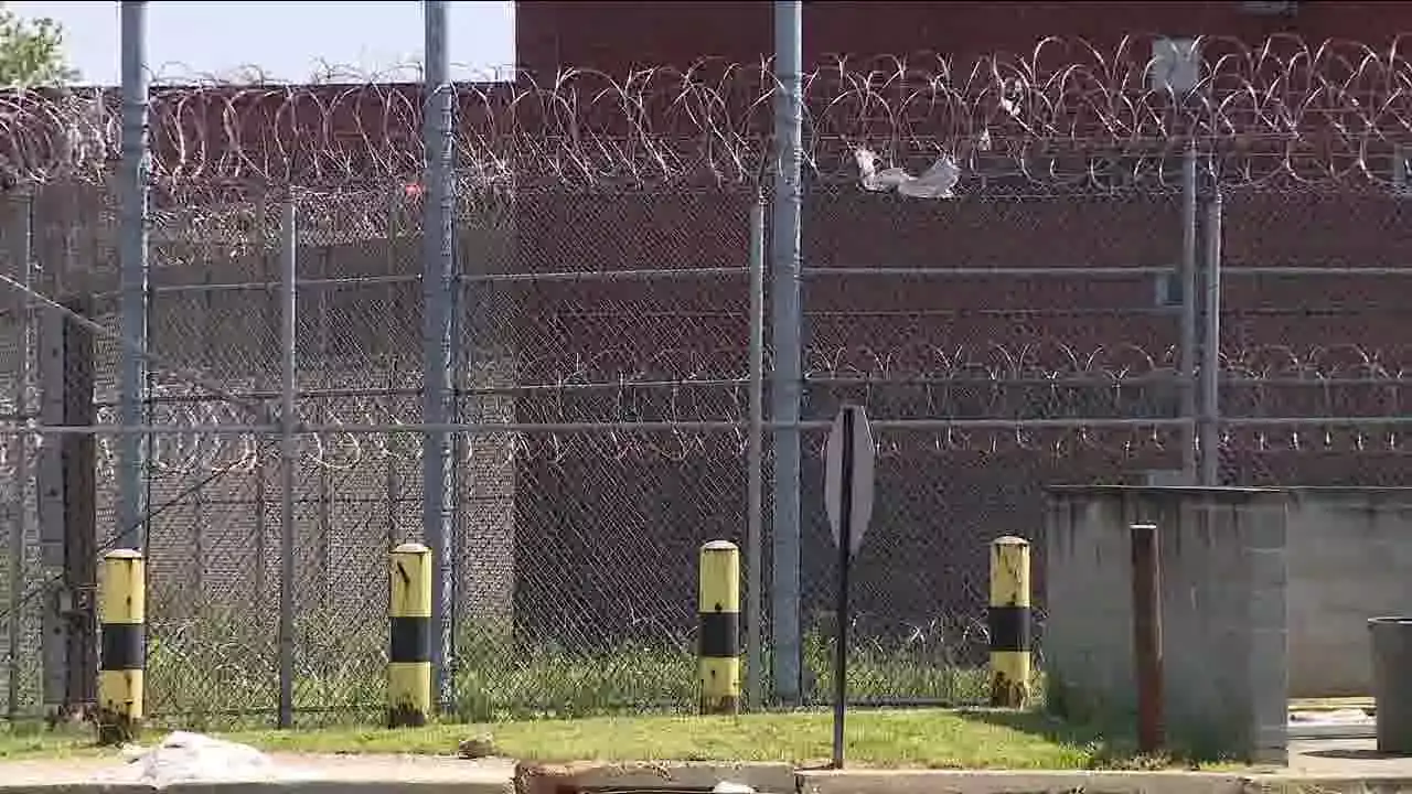 Organization found 'red flags' in evaluations of Philadelphia prisons: 'It's a real crisis'