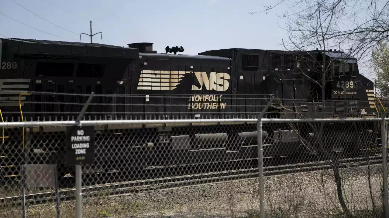 Norfolk Southern train derails in Pennsylvania, no hazardous materials spilled