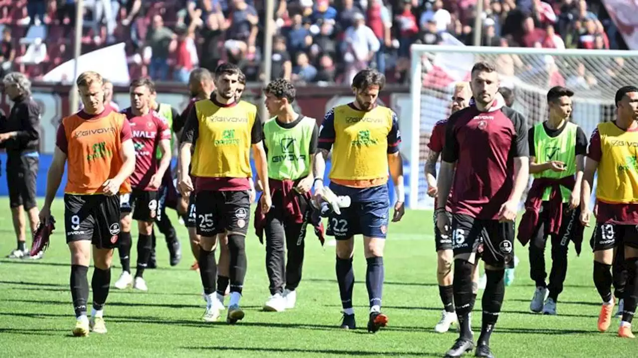 La Reggina ritrova due punti in classifica: ridotta da sette a cinque la penalizzazione da scontare