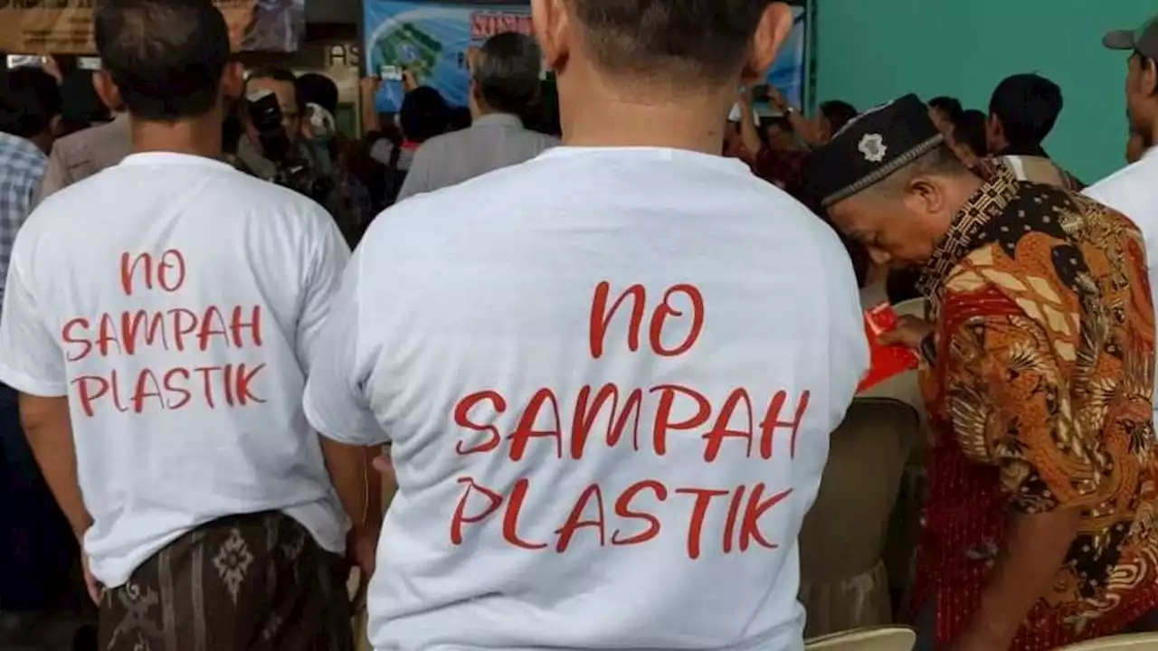 Pembakaran Sampah Terbuka Picu Kualitas Udara Jakarta Memburuk