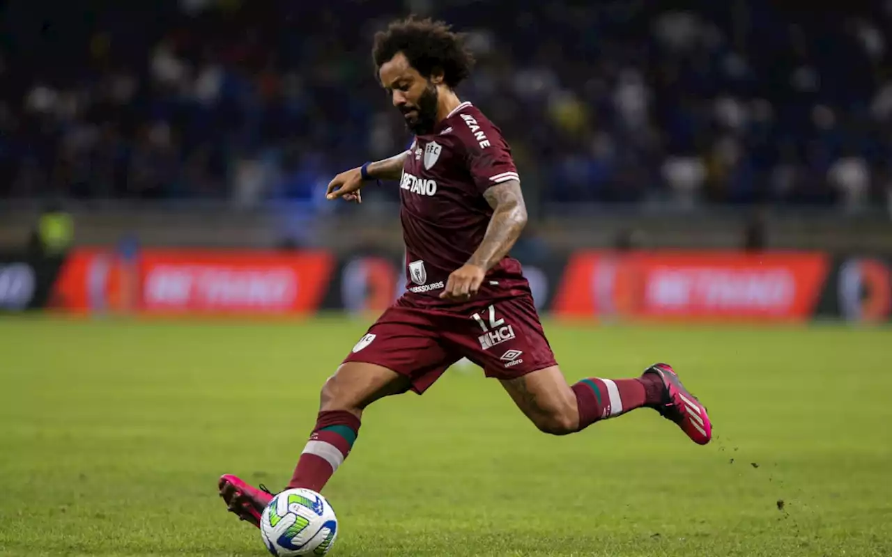 Fluminense: Marcelo entrega prêmio de melhor do jogo a Alexsander | Fluminense | O Dia