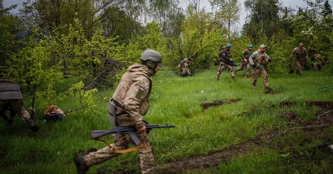 Guerre en Ukraine : à Bakhmout, les forces de Kiev 'mènent des contre-attaques efficaces'