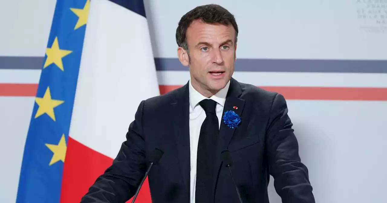 Emmanuel Macron dénonce des « attaques indignes » contre le maire démissionnaire de Saint-Brévin-les-Pins