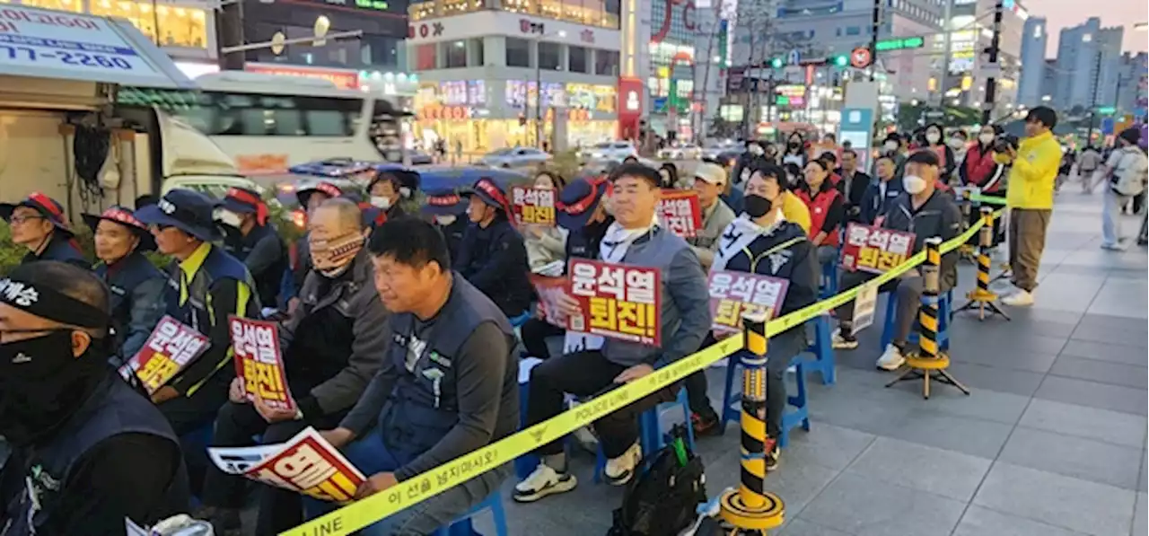 '윤 정부 1년, 처참하게 망가진 대한민국... 눈 뜨고 못 보겠다'