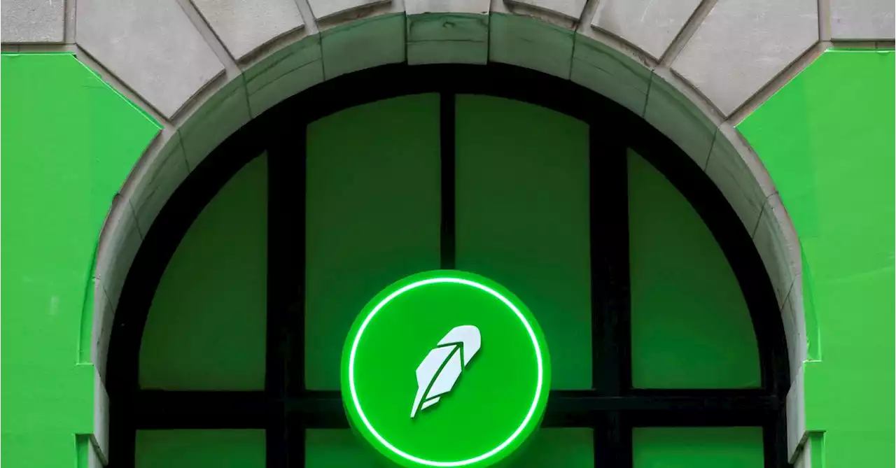 Robinhood beats revenue estimates as rate hikes bolster interest income